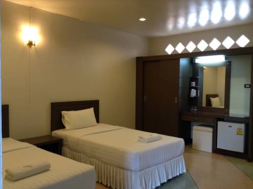 Imagen de la habitación del Hotel Srisomthai. Foto 6