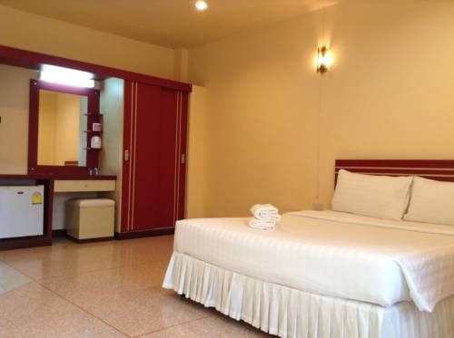Imagen de la habitación del Hotel Srisomthai. Foto 8