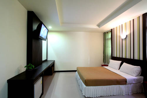 Imagen de la habitación del Hotel Srisomthai. Foto 10