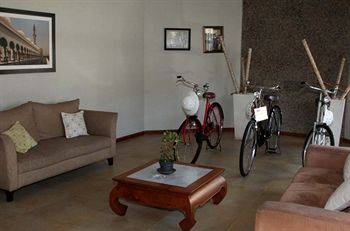 Imagen de los interiores del Hotel Sriti. Foto 8