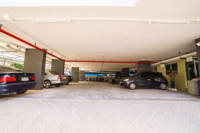 Imagen de los interiores del Hotel Sritrang Place. Foto 17