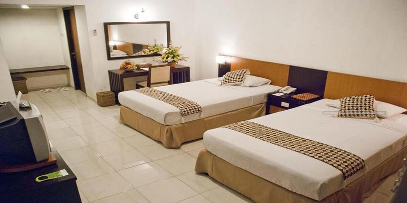 Imagen de la habitación del Hotel Sriwedari Resort and Business Center Yogyakarta. Foto 18