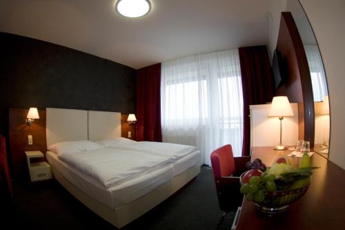 Imagen de la habitación del Hotel Srn&iacute;. Foto 6