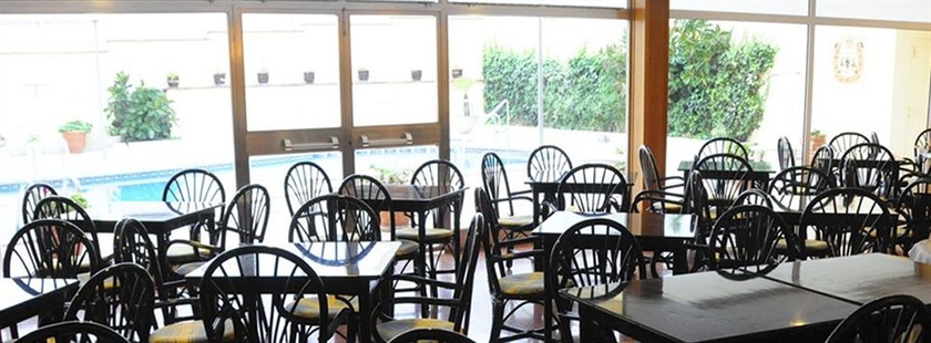 Imagen del bar/restaurante del Hotel S’agoita. Foto 4