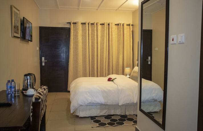 Imagen de la habitación del Hotel Ssnit Guest House. Foto 15