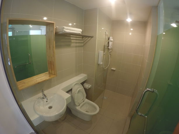 Imagen de la habitación del Hotel S-suites At Scott Garden. Foto 13