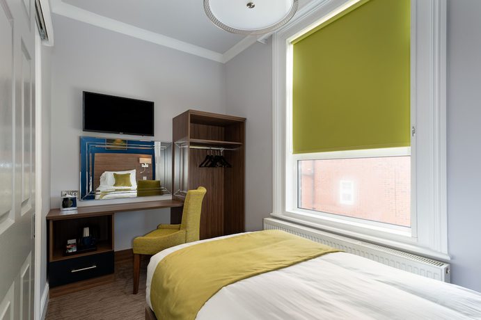 Imagen de la habitación del Hotel St Andrews. Foto 8