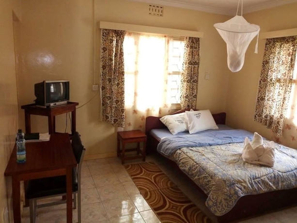 Imagen de la habitación del Hotel St. Anna Guest House. Foto 14
