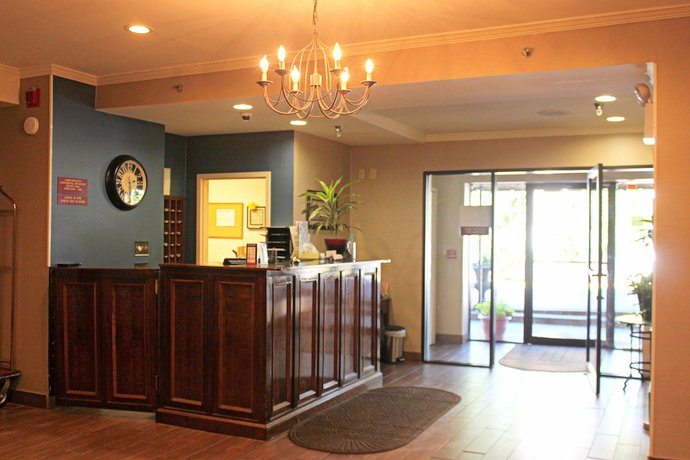 Imagen de los interiores del Hotel St. Charles. Foto 15