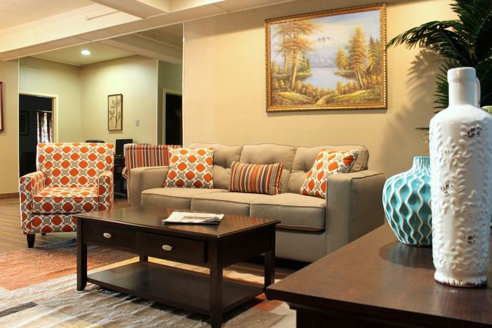 Imagen de los interiores del Hotel St. Charles. Foto 17