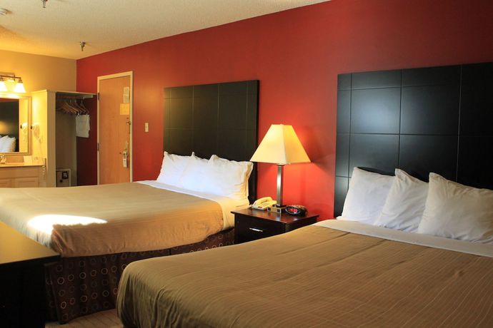 Imagen de la habitación del Hotel St. Charles. Foto 6