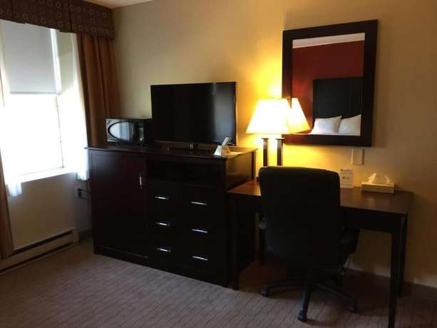 Imagen de la habitación del Hotel St. Charles. Foto 10