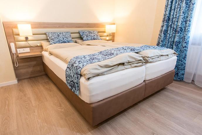 Imagen de la habitación del Hotel St Fiacre. Foto 4