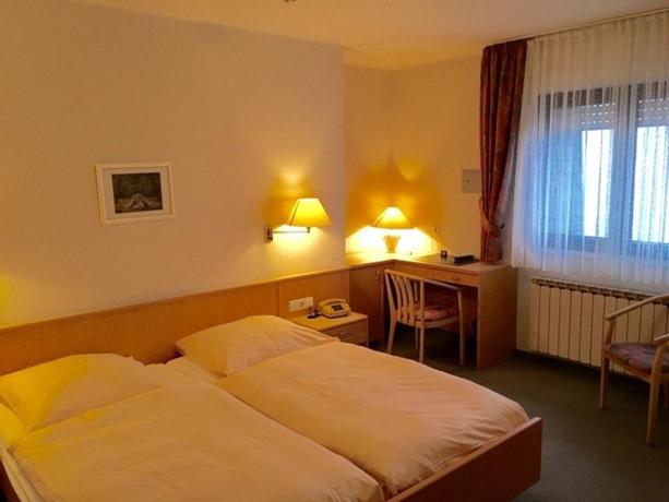 Imagen de la habitación del Hotel St Fiacre. Foto 6