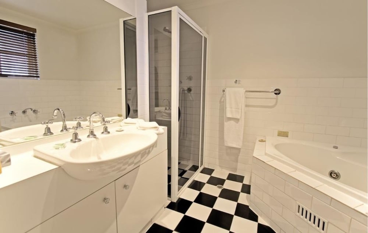 Imagen de la habitación del Hotel St Francis Winery. Foto 16