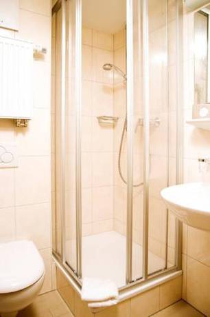 Imagen de la habitación del Hotel St. Fridolin. Foto 4