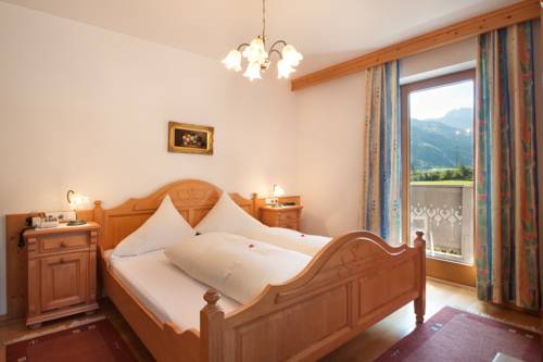 Imagen de la habitación del Hotel St. Georg, Aschau im Zellertal. Foto 7