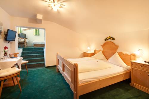 Imagen de la habitación del Hotel St. Georg, Aschau im Zellertal. Foto 10