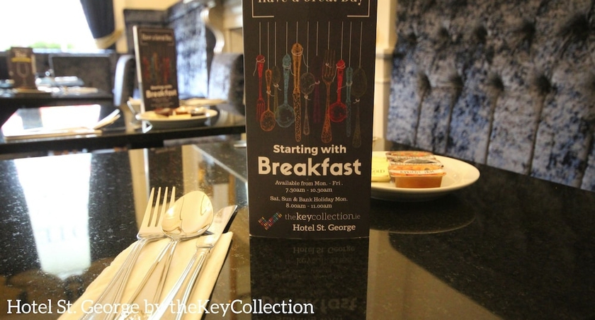 Imagen del bar/restaurante del Hotel St. George By Nina. Foto 4