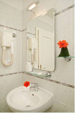 Imagen de la habitación del Hotel St George, Praga. Foto 4