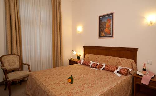 Imagen de la habitación del Hotel St George, Praga. Foto 5