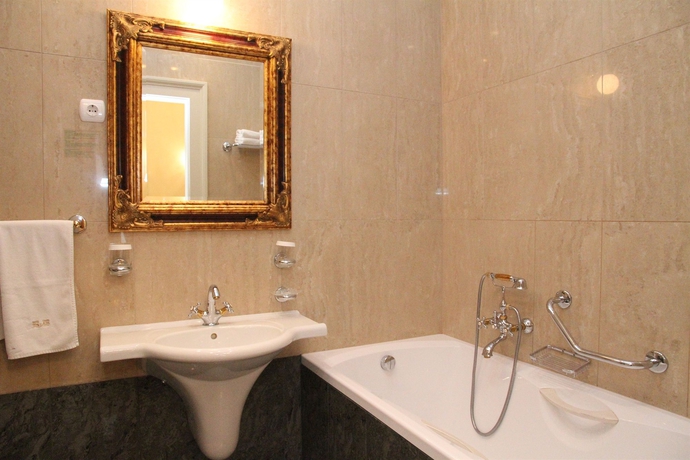 Imagen de la habitación del Hotel St. George Residence All Suite De Luxe. Foto 6