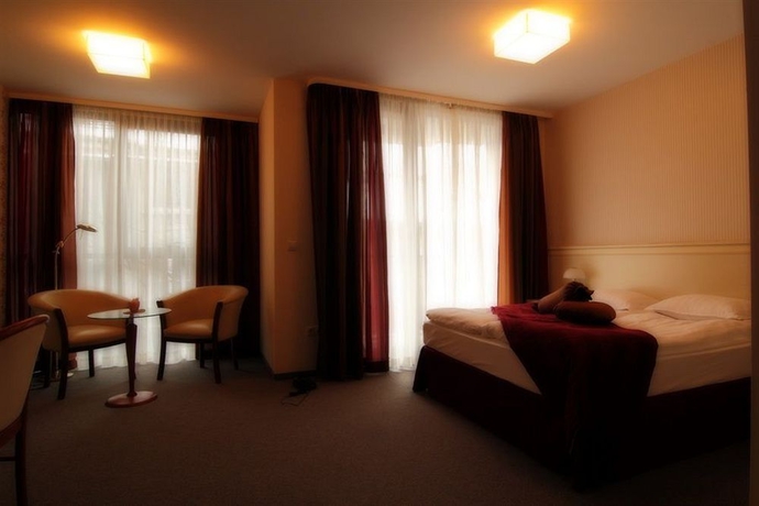 Imagen de la habitación del Hotel St George, Sofia. Foto 6