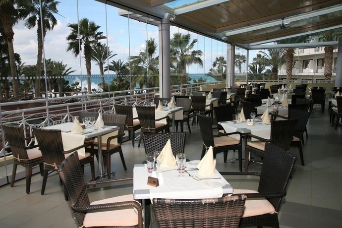 Imagen general del Hotel St. George Spa and Beach Resort. Foto 5