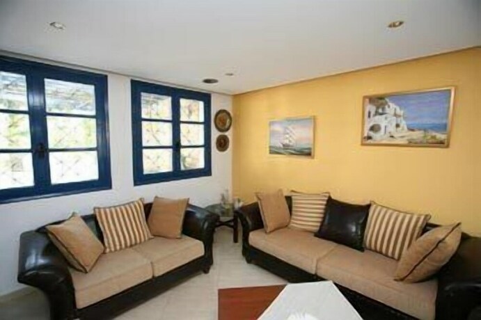 Imagen de la habitación del Hotel St. George Studios. Foto 13