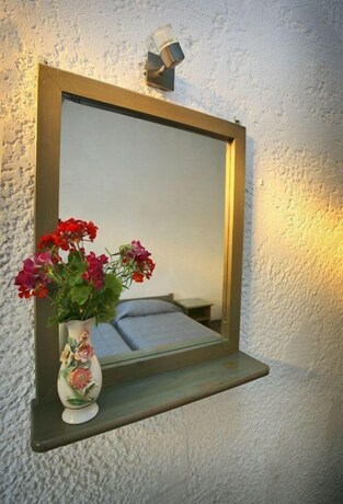 Imagen de la habitación del Hotel St. George Studios. Foto 26