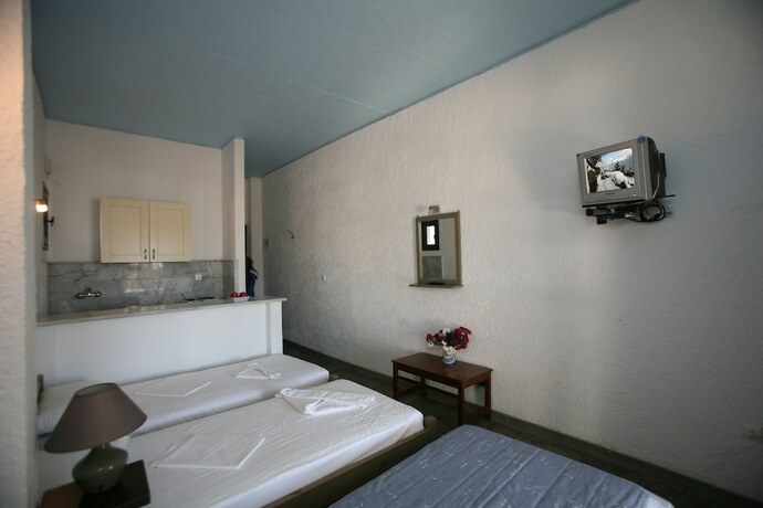 Imagen de la habitación del Hotel St. George Studios. Foto 29