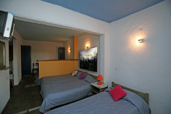 Imagen de la habitación del Hotel St. George Studios. Foto 30
