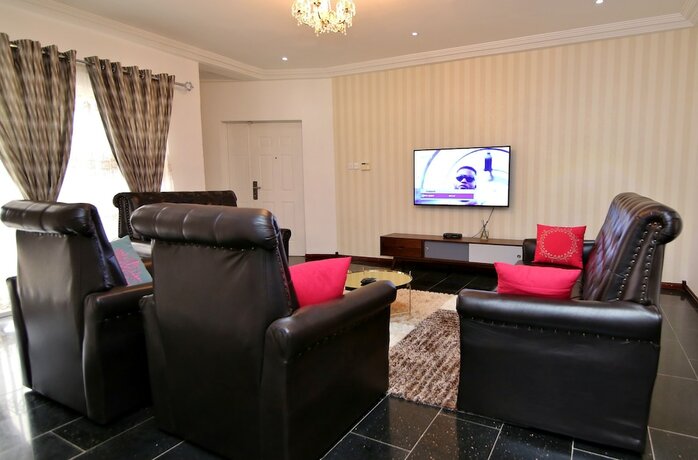 Imagen general del Hotel St Georges, Atwerebuanda. Foto 9