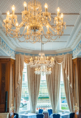 Imagen de los interiores del Hotel St George's. Foto 16