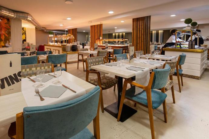 Imagen del bar/restaurante del Hotel St. Gothard. Foto 2