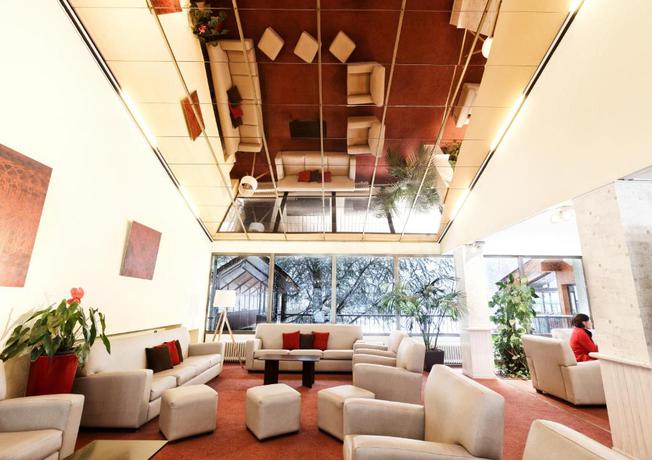 Imagen de los interiores del Hotel St. Gothard. Foto 18