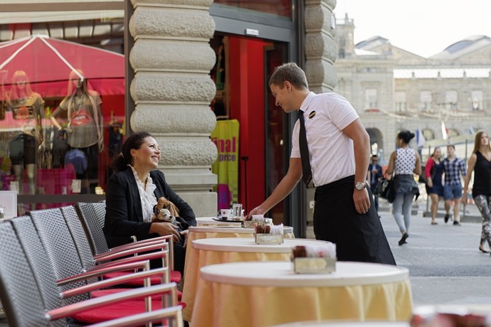 Imagen general del Hotel St Gotthard. Foto 4