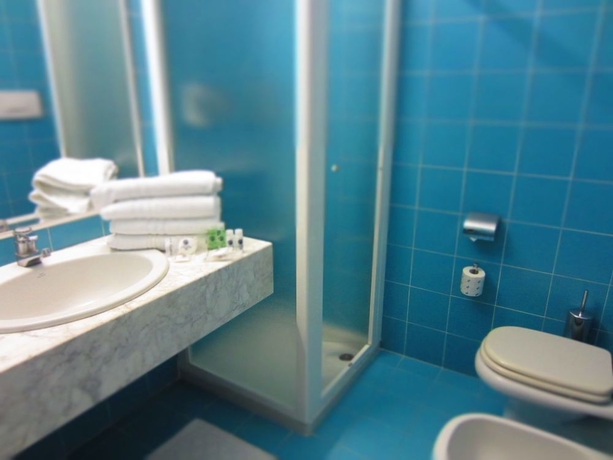 Imagen de la habitación del Hotel St. Gregory Park. Foto 5