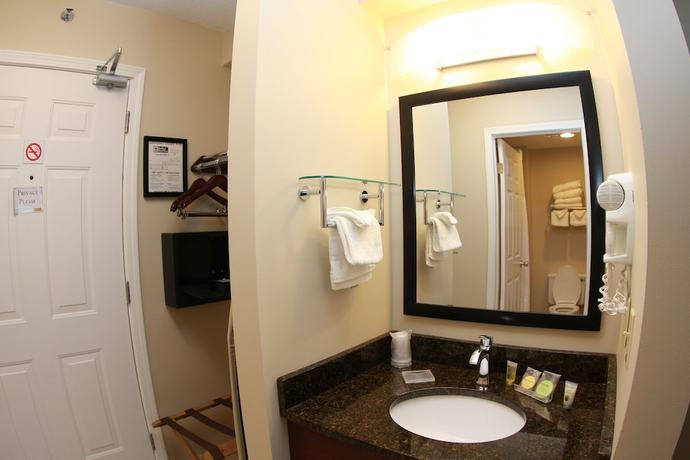Imagen de la habitación del Hotel St. Ignace Budget Host Inn. Foto 7