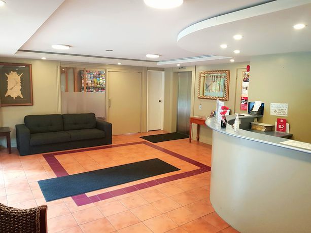 Imagen de los interiores del Hotel St James Apartments. Foto 20