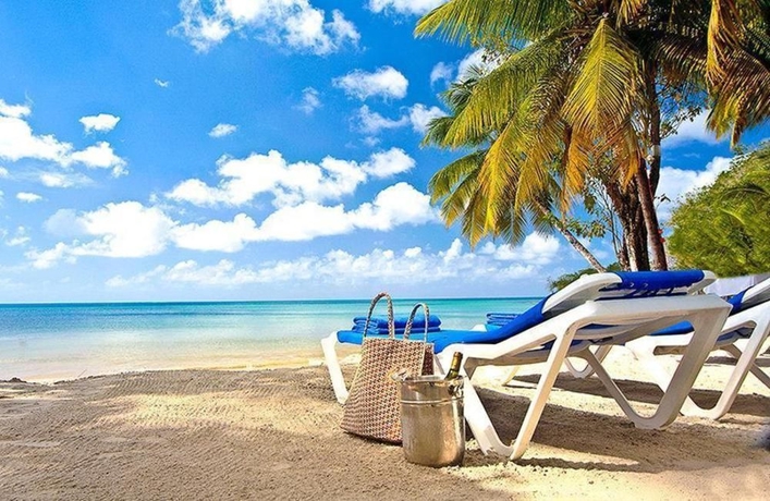 Imagen de los exteriores del Hotel St. James Club Morgan Bay Family Property - All Inclusive. Foto 7