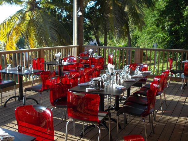 Imagen del bar/restaurante del Hotel St. James Club Morgan Bay Family Property - All Inclusive. Foto 4