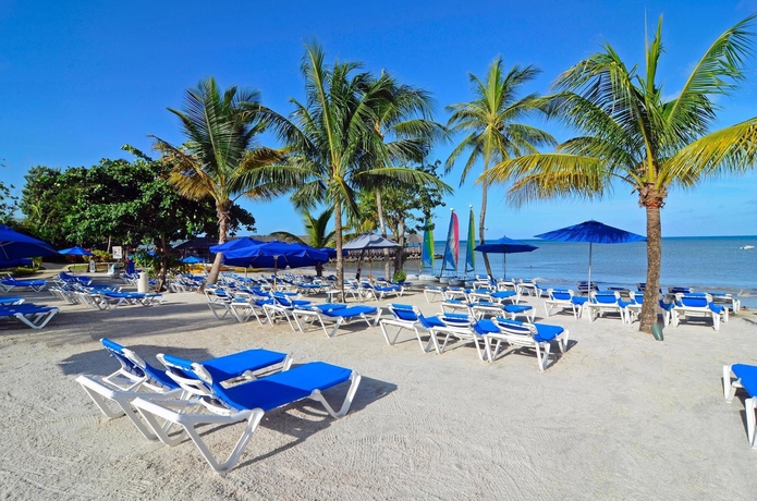 Imagen de los exteriores del Hotel St. James Club Morgan Bay Family Property - All Inclusive. Foto 11