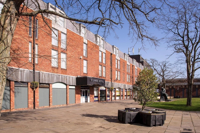 Imagen de los exteriores del Hotel St James. Foto 10