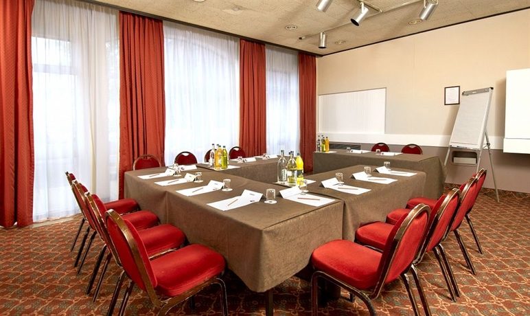 Imagen de los interiores del Hotel St James. Foto 13