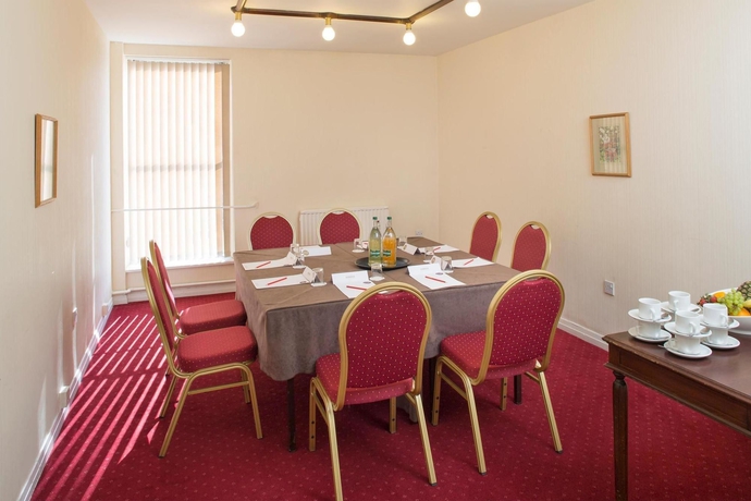 Imagen de los interiores del Hotel St James. Foto 14