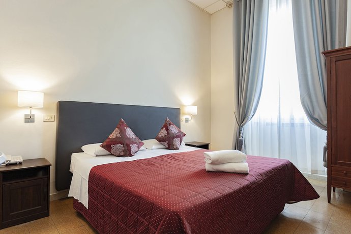 Imagen de la habitación del Hotel St. James, Florencia. Foto 2