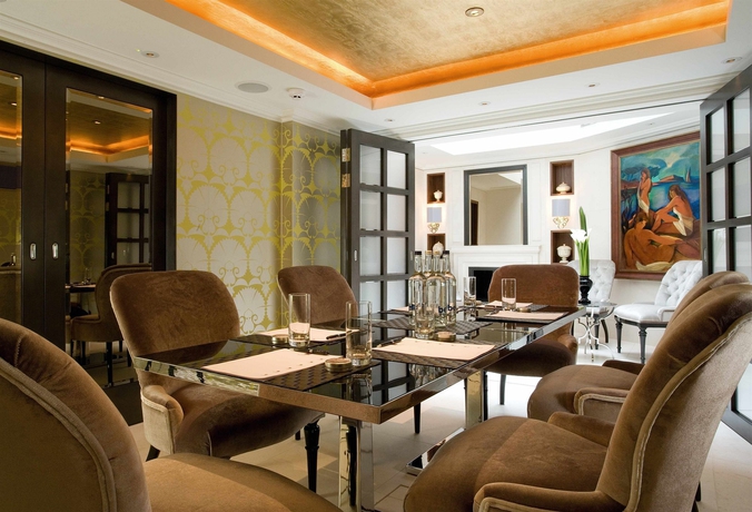 Imagen de los interiores del Hotel St. James and Club Mayfair. Foto 15