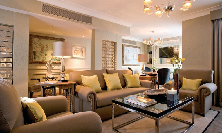 Imagen de los interiores del Hotel St. James and Club Mayfair. Foto 16