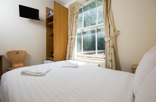 Imagen de la habitación del Hotel St Joseph. Foto 6